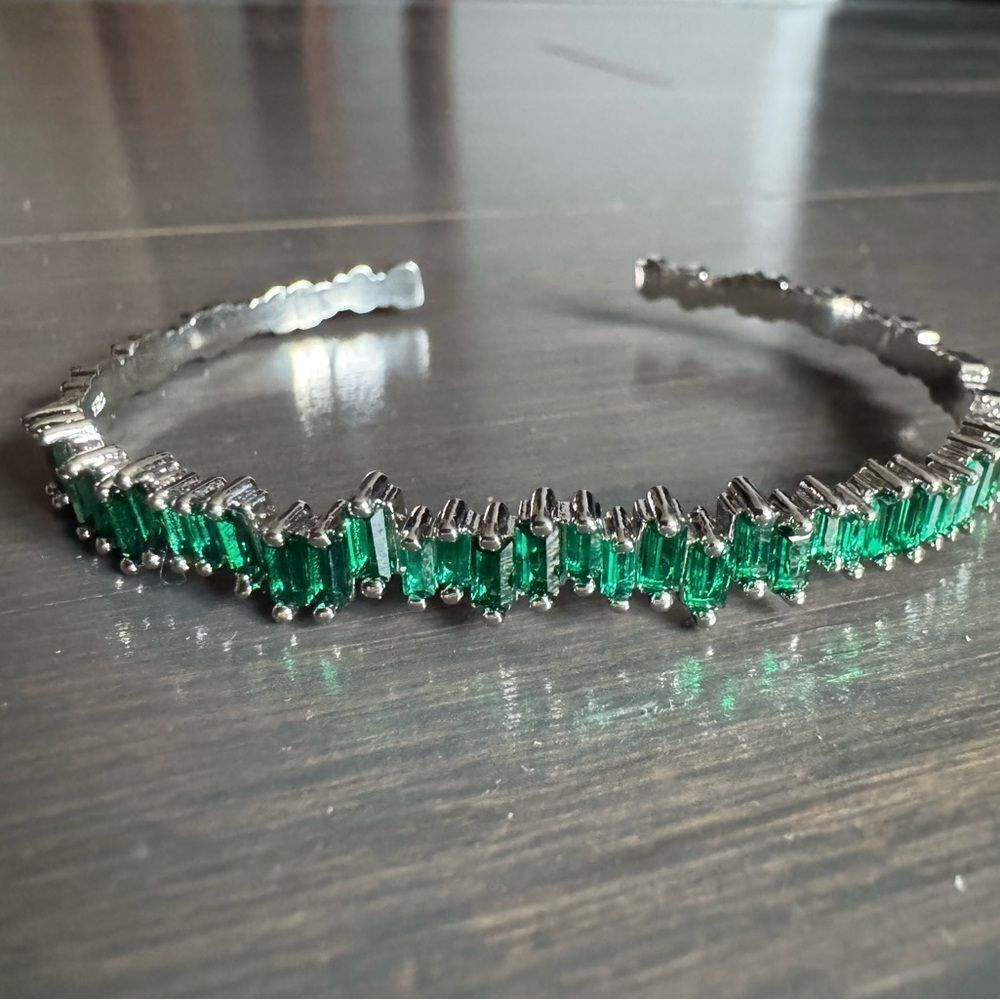 Chic Green and Silver Gemstone bracelet cuff